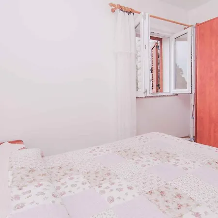 Apartment In 14985