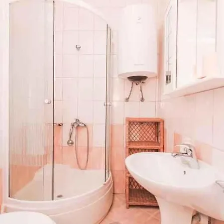 In 14985 아파트 말리로시니