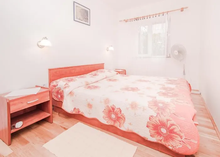 Apartament In 14985 Mali Lošinj